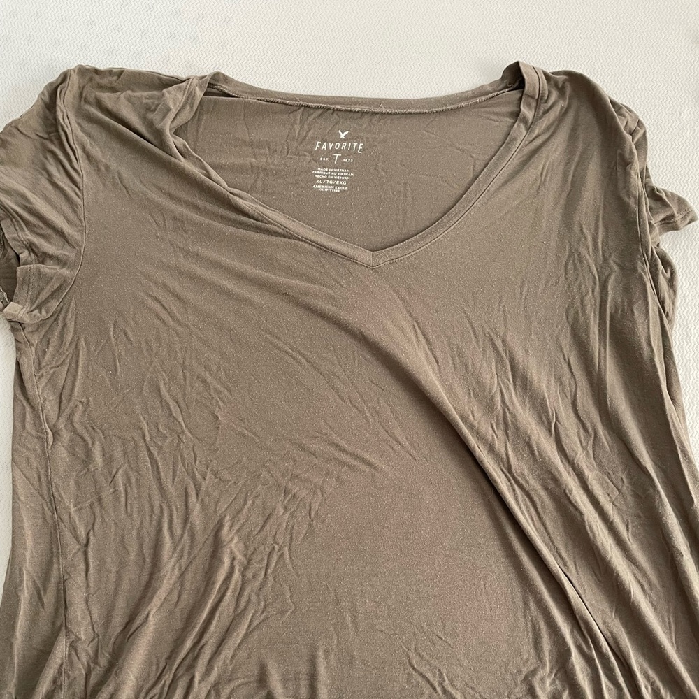 american eagle tee